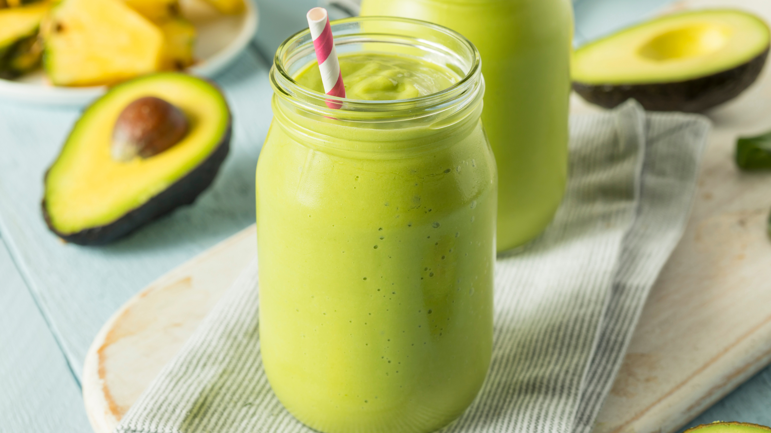 Smoothie de Abacate com Banana e Spirulina - Uma ideia para o seu café da manhã com a MY BEST